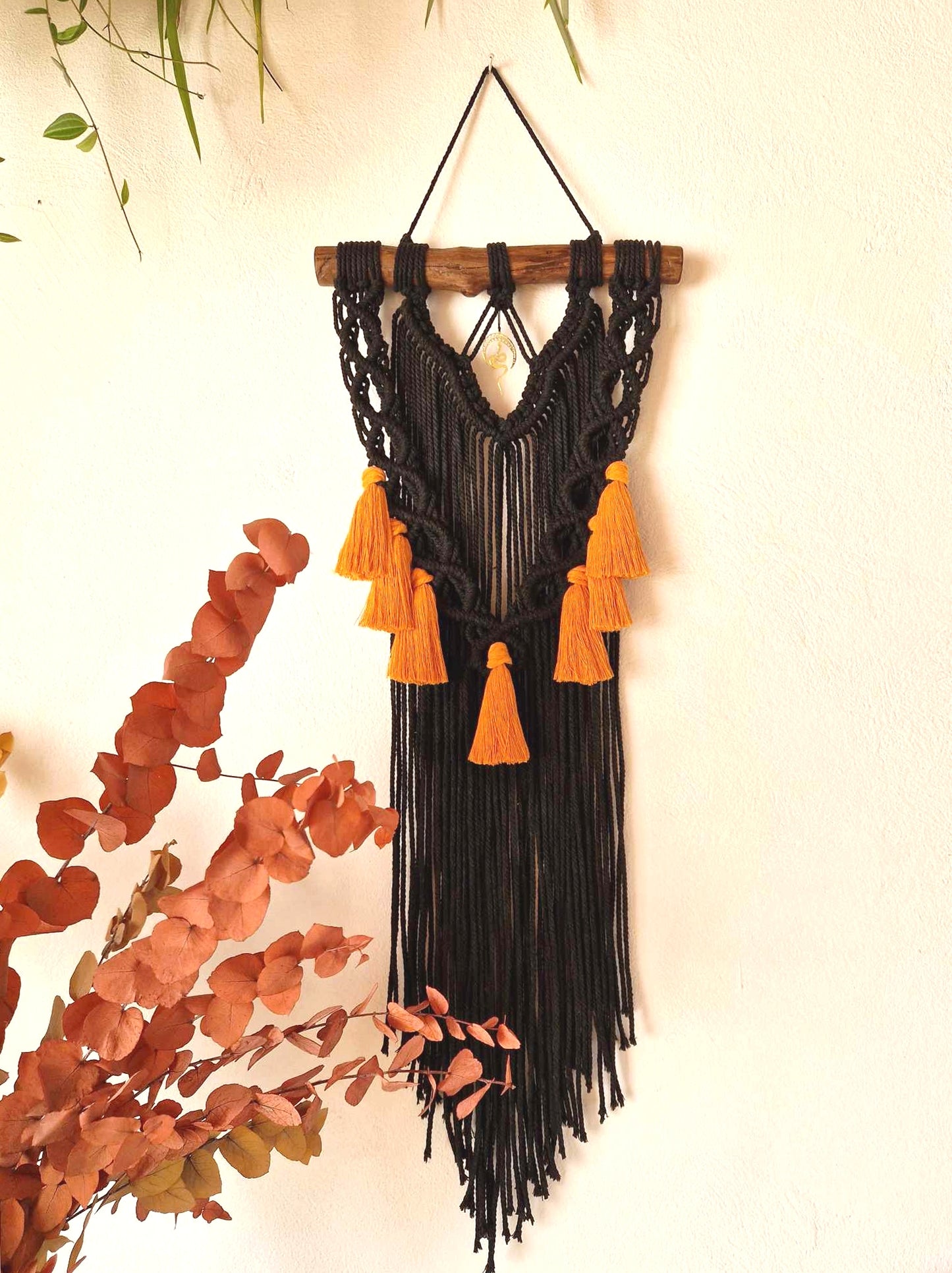 Macramé mural [2024] - Noir et Curcuma