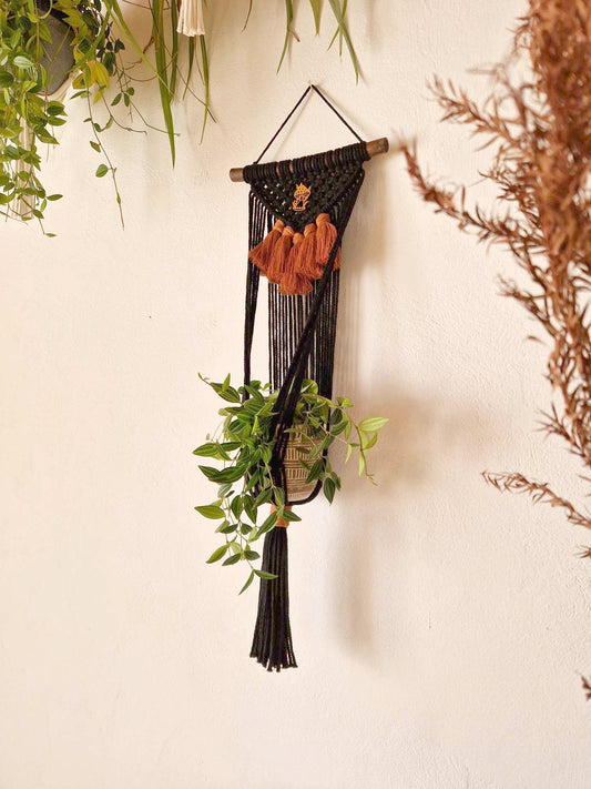 Suspension murale Caramel avec breloque