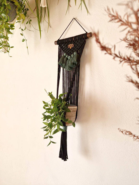 Suspension murale Vert forêt avec breloque